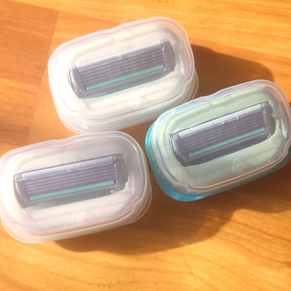 3 New Schick Intuition Razors